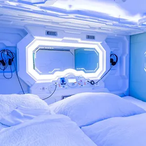 Kapsül Otel Space - Hall, Viyana