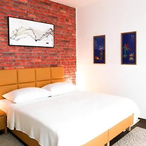 Auberge de jeunesse «go West» Guest