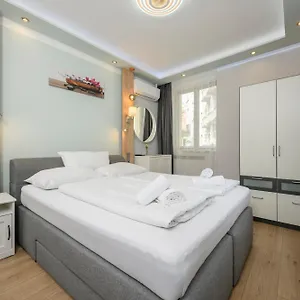 Aparthotel Elegance Palais Palffy, Vienna