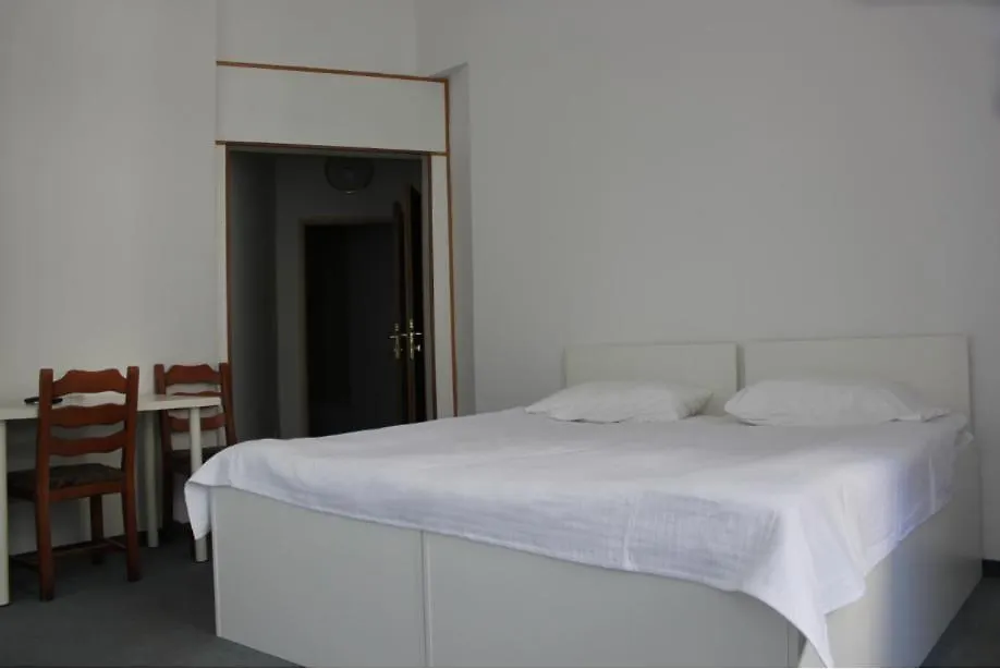 Arnes Hotel Vienna