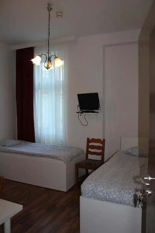 **  Arnes Hotel Vienna Austria
